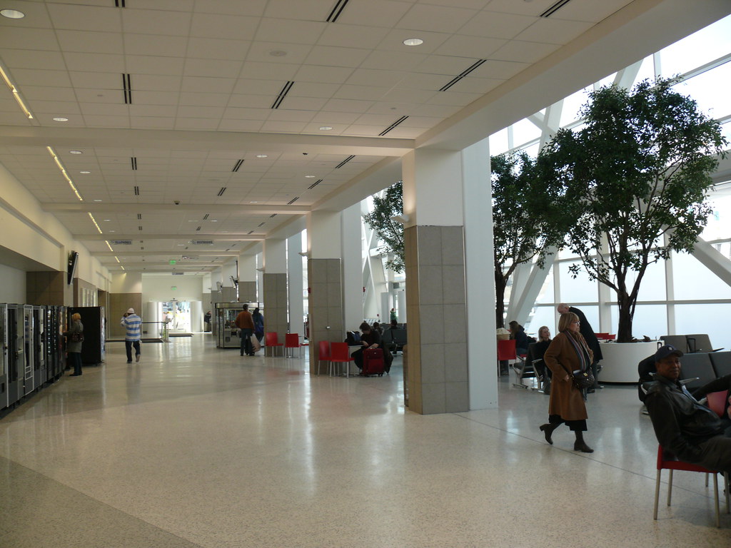 200090214 04 Amtrak Greyhound Station, Milwaukee, WI Flickr