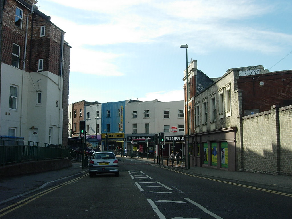 TERRACE RD. COMMERCIAL RD AHEAD. BOURNEMOUTH. DORSET. APRIL 2008 a