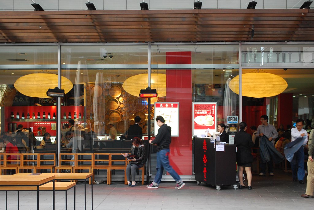 Din Tai Fung, Sydney 鼎泰丰 Din Tai Fung is a Taiwanese chain… Flickr