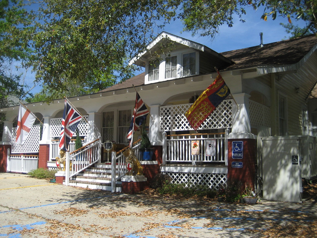 Covington English Tea Room FrontA English Tea Room, Coving… Flickr