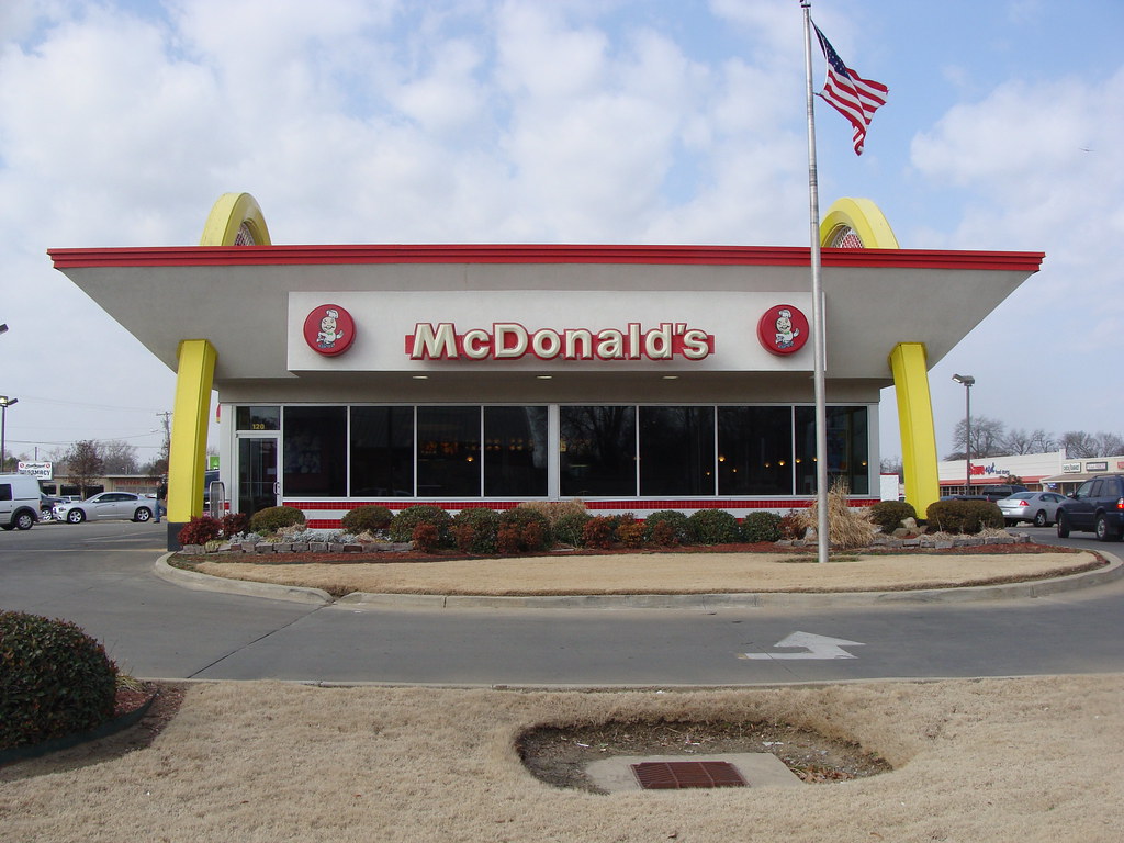 McDonald'sCleveland, Ms. Built 1953. Lamar Flickr