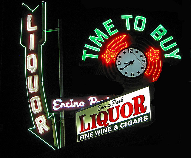 Encino Park Liquor A great old neon sign for the Encino Pa… Flickr