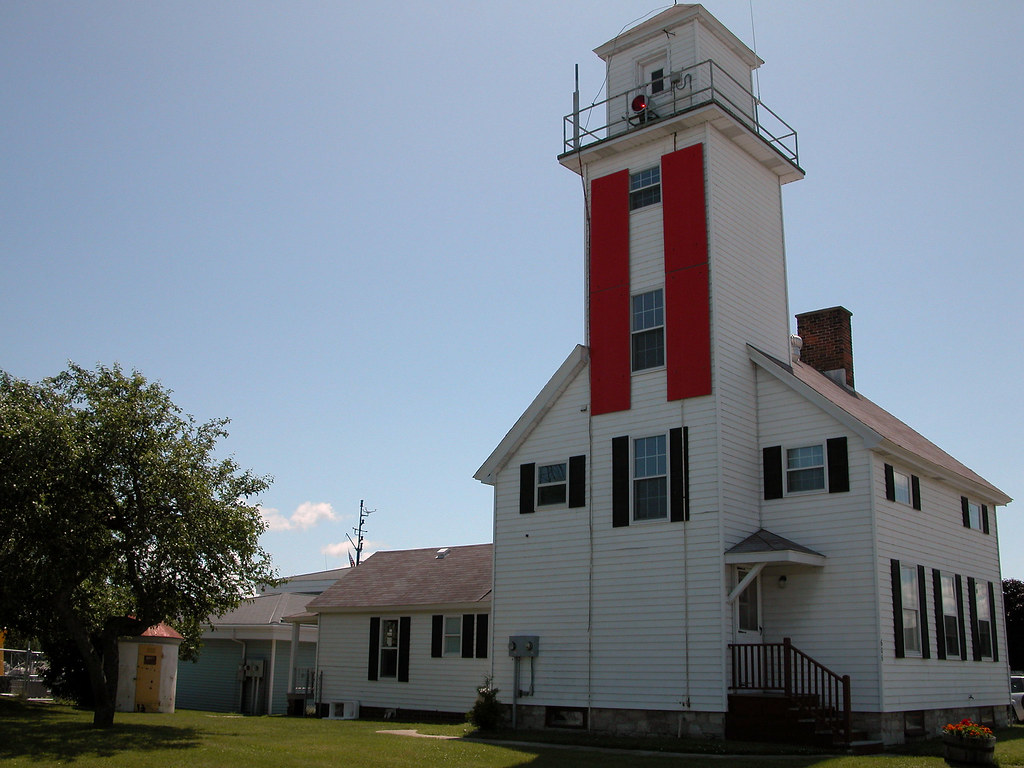 Cheboygan River Front Range Lighthouse Cheboygan River Fro… Flickr