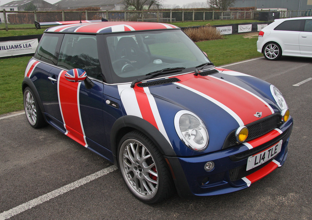 Very Austin Powers (I suppose if it was an original Mini i… Flickr