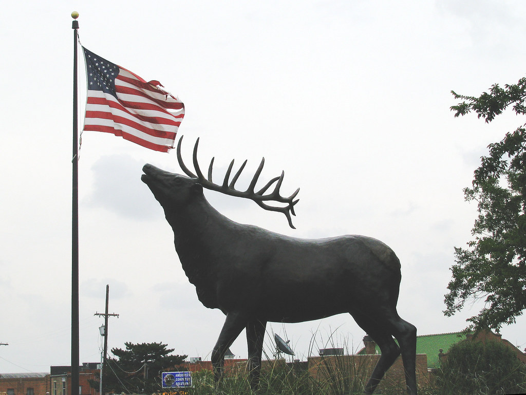 48 Elk City OK Elk Statue 01 John Hagstrom Flickr