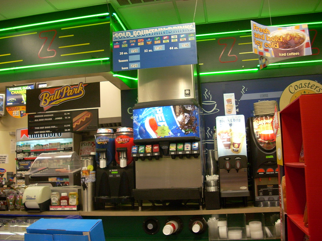 Zooms interior Zooms (1,500 square feet) 7077 Washi… Flickr