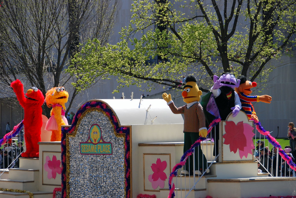 Sesame Place Float At the 2009 Cherry Blossom Festival par… Flickr