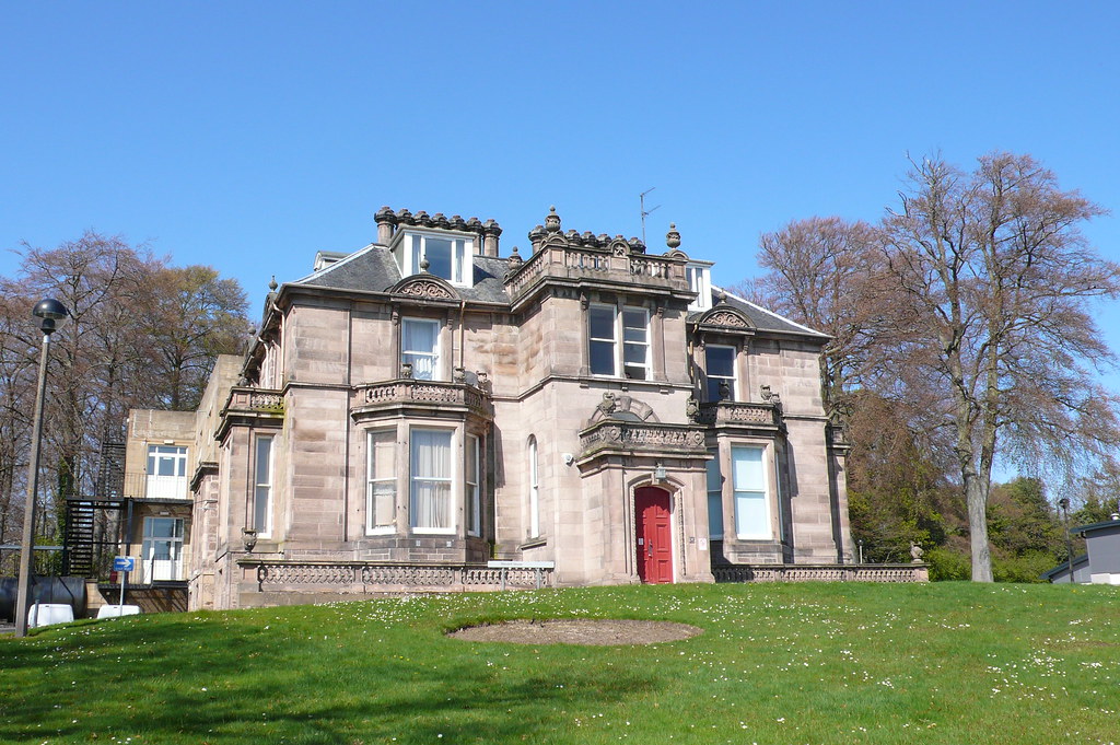 P1040815 Unsere "Studentenbude" in Elgin Das Maryhill Hou… Flickr