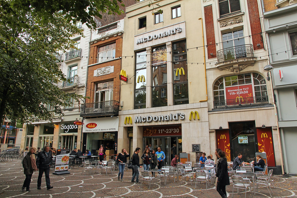McDonald's Lille Place de Béthune (France) One of the 6 Mc… Flickr
