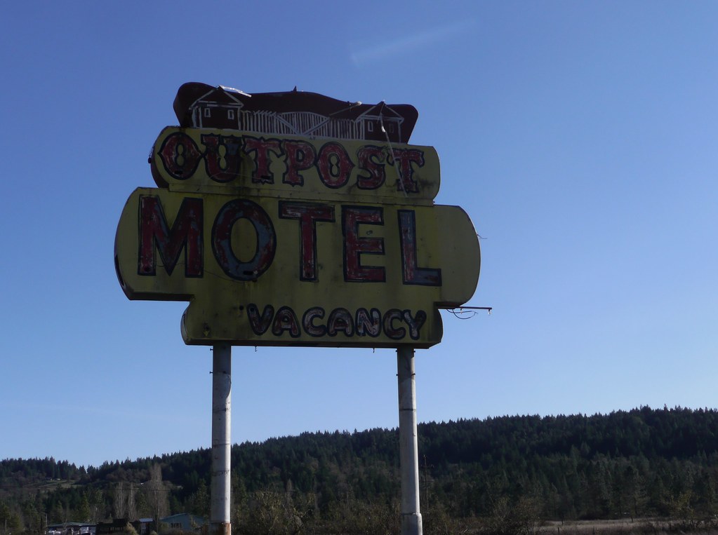 OUTPOST MOTEL LAYTONVILLE CA. Frank Kelsey Flickr