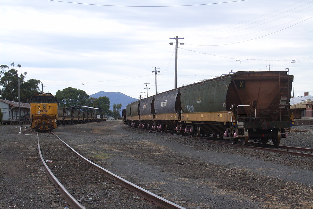 XR558 and G539 in Ararat yard with recently reactivated VH… Flickr