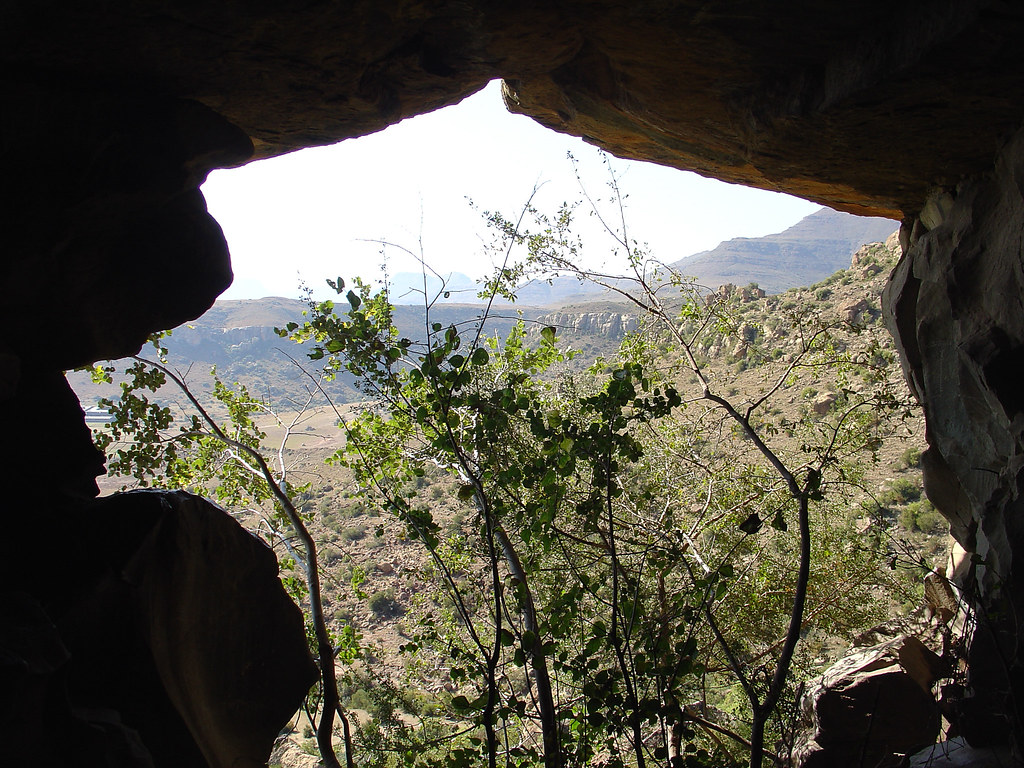 Cannibal Caves, Mohaleshoek, Lesotho Di Jones Flickr
