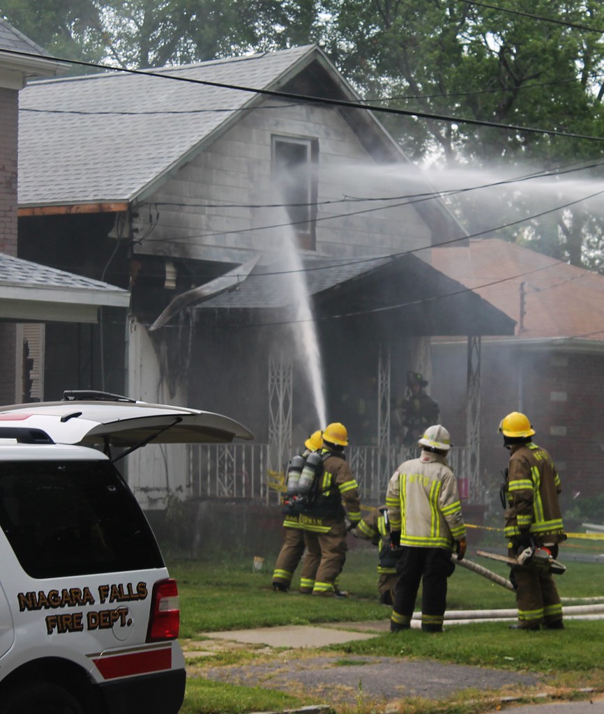 House Fire in Niagara Falls, NY The House is total lost at… Flickr