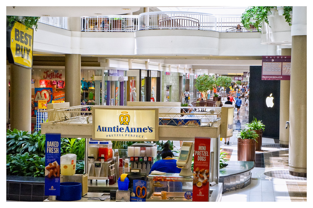The Artsy Feeling of the Walden Galleria Mall Walden Galle… Flickr