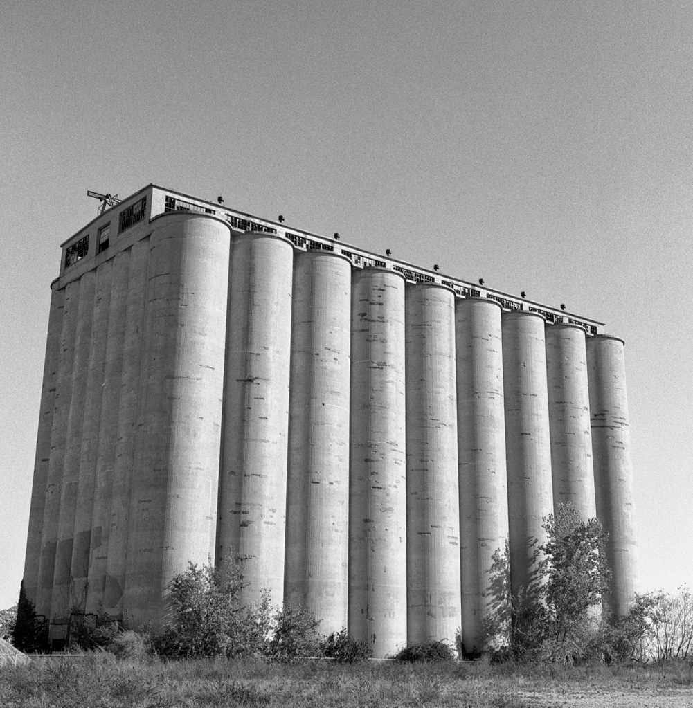 Victory Soya Mills Silos, Toronto harbourfront Victory Soy… Flickr