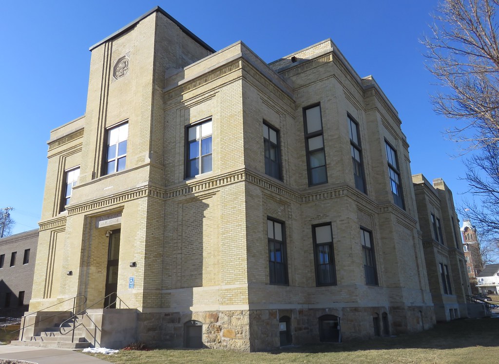Jackson County Courthouse (Black River Falls, Wisconsin) Flickr