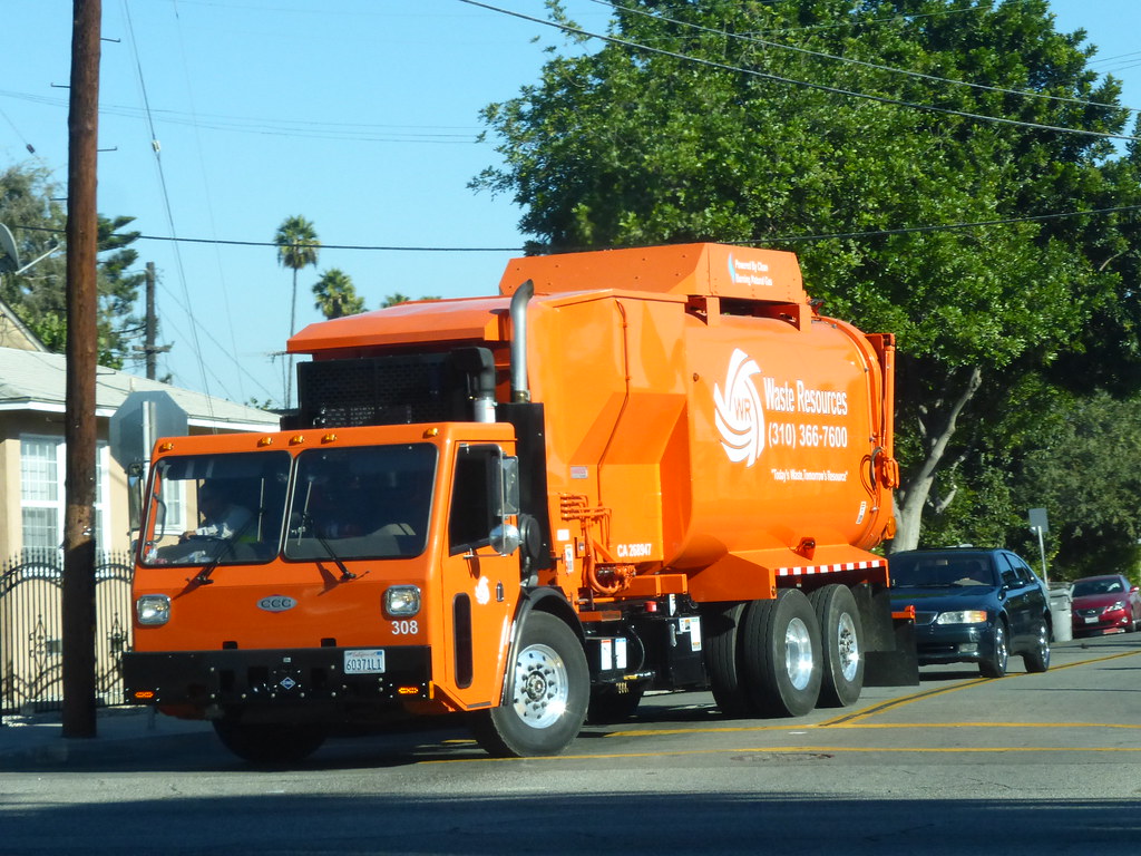 Waste Resources Lynwood, CA Waste Resources working their … Flickr