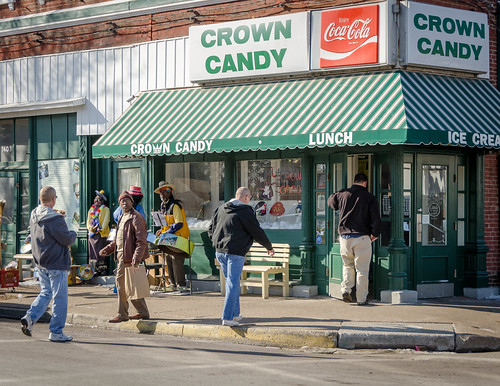 Crown Candy Kitchen Jamaica Ray sells his art outside Crow… Flickr