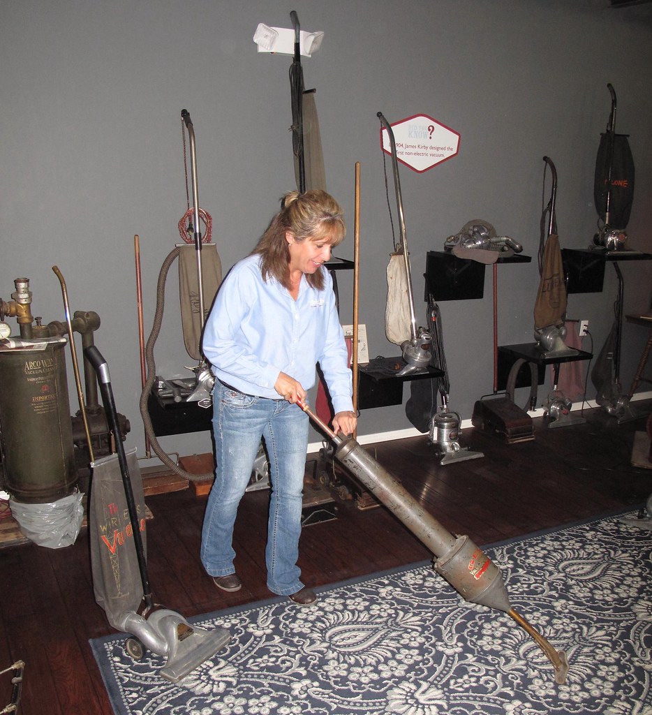 Vacuum Cleaner Museum, St. James (Mo.), 12 April 2014 Flickr