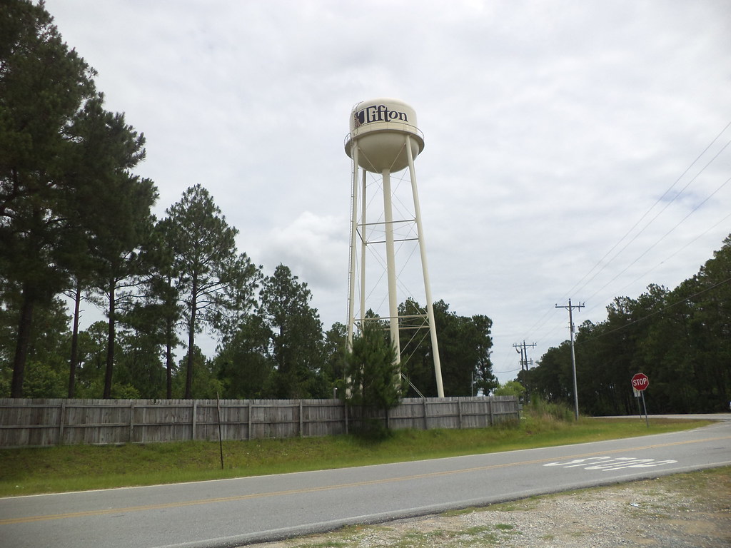 Tifton Water Tower, US 319 Mt Olive Church Rd MJRGoblin Flickr