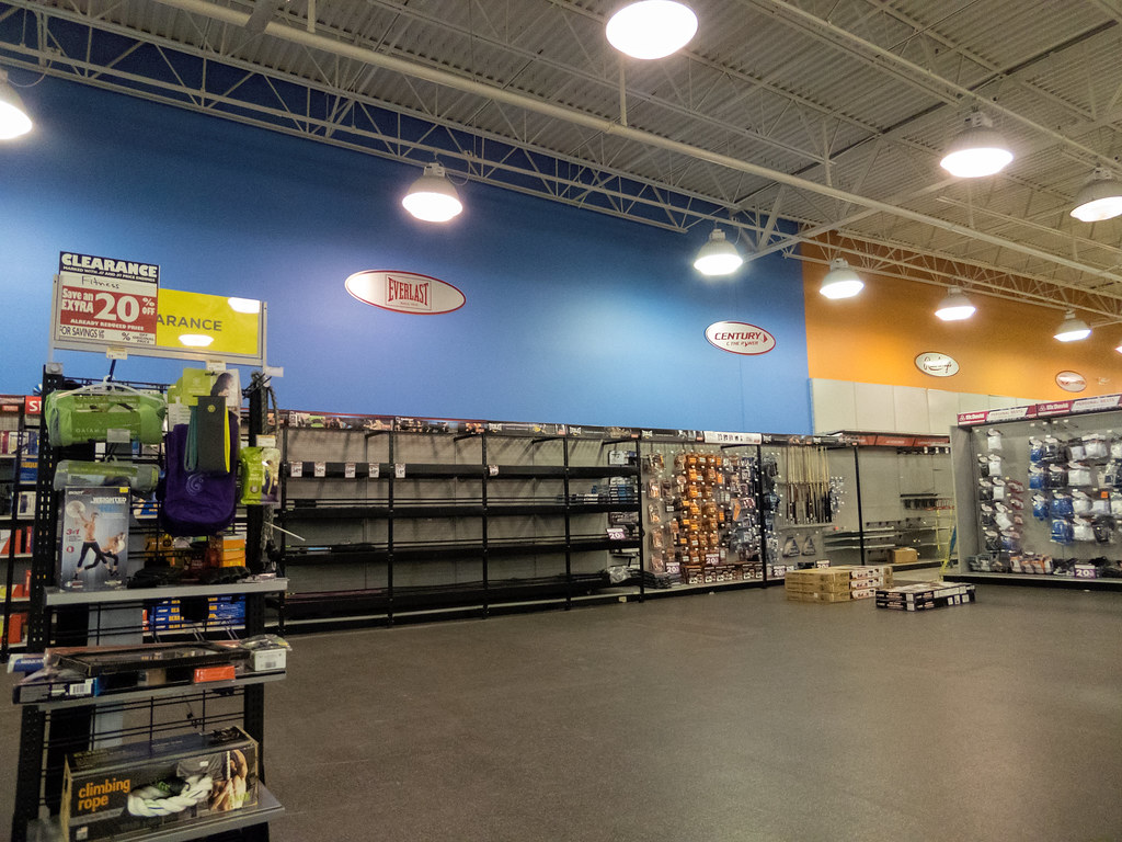 Former Sports Authority Dublin, Ohio (March 2016) A former… Flickr