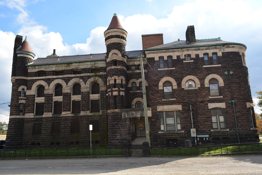 Old Licking County Jail Building is use for the Civil Divi… Flickr