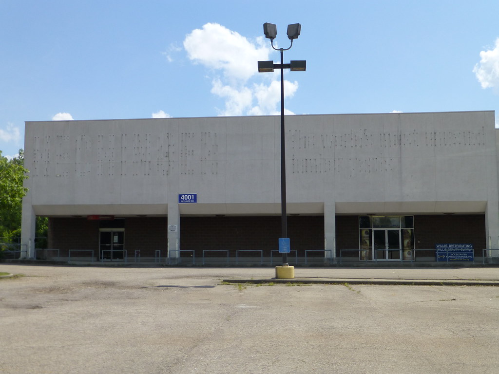 Former Hechinger in Columbus 4001 Refugee Road in Columbus… Flickr