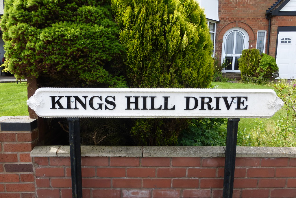 Kings Hill Drive The road is properly Kingshill Drive. A c… Flickr