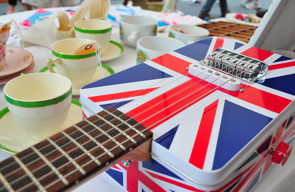 Union Jack Tin Guitar A thoroughly British guitar. (Curren… Flickr
