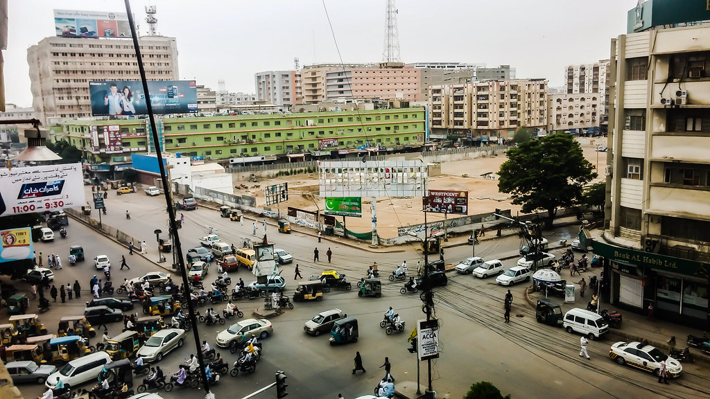 Busy M.A. Jinnah Road, Karachi in the morning. Johny Rough Flickr