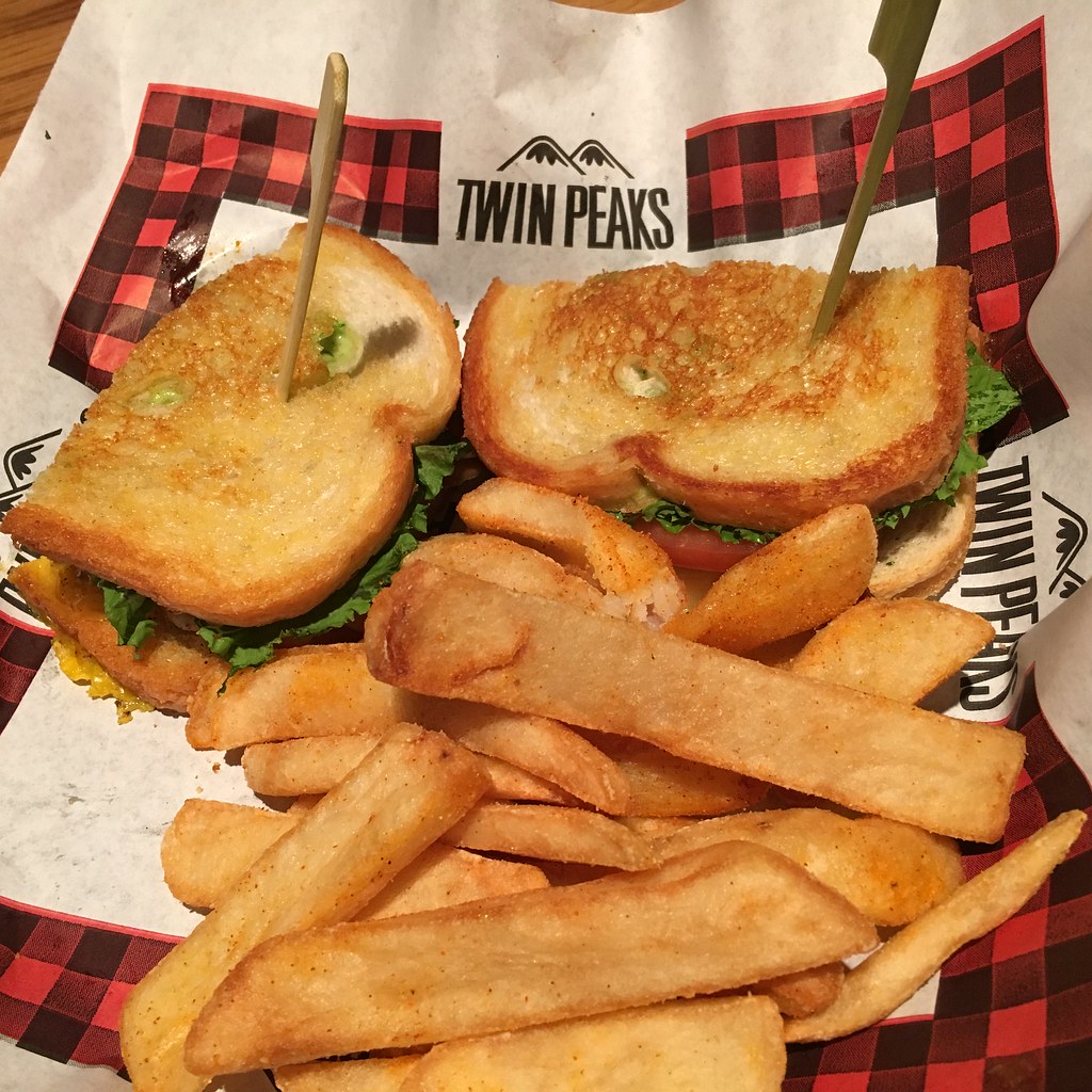 Food at Twin Peaks a photo on Flickriver