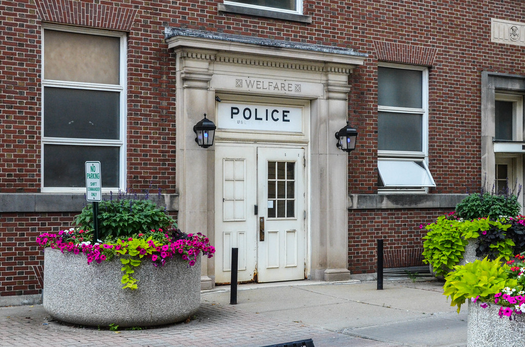 DSC_4054.jpg Pittsfield, Massachusetts Police Headquarters… Flickr