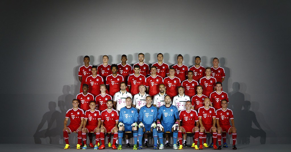 SOCCERGERMANY/ Bayern Munich's team poses for a team pict… Flickr