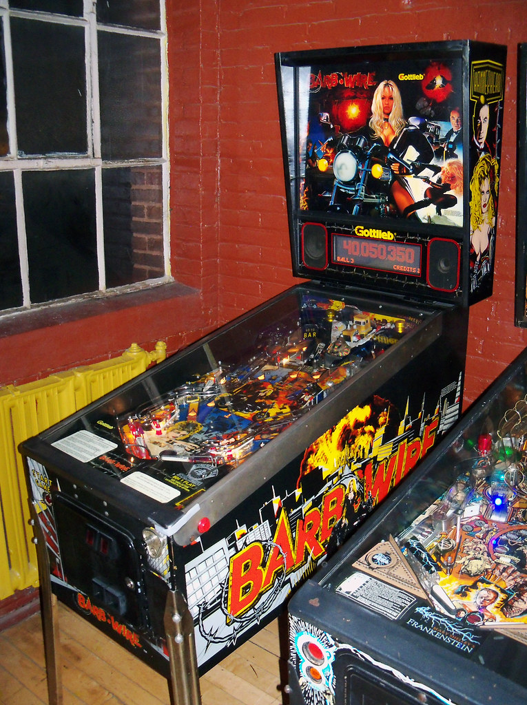 OH Cleveland Barb Wire Barb Wire pinball machine at Supe… Flickr