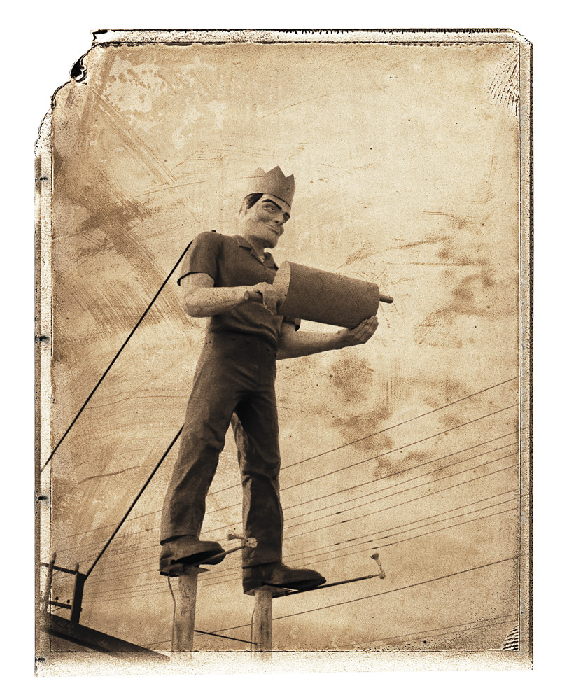 Newport News, VA. Muffler King. A must stop and photograp… Flickr