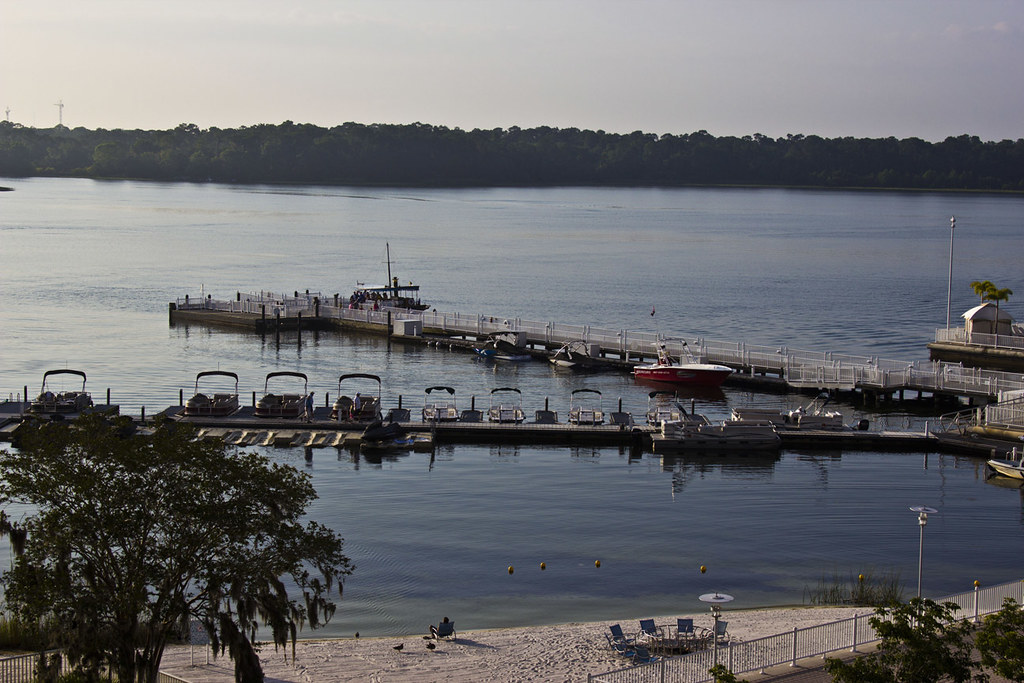Bay Lake Tower View Various images of Disney's Bay Lake To… Flickr
