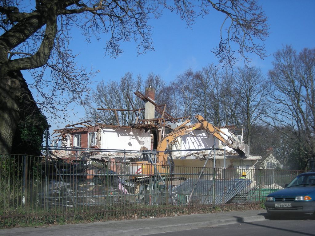 ST BONIFACE GARDENS / DOVESHILL CRESCENT. BOURNEMOUTH. DOR… Flickr