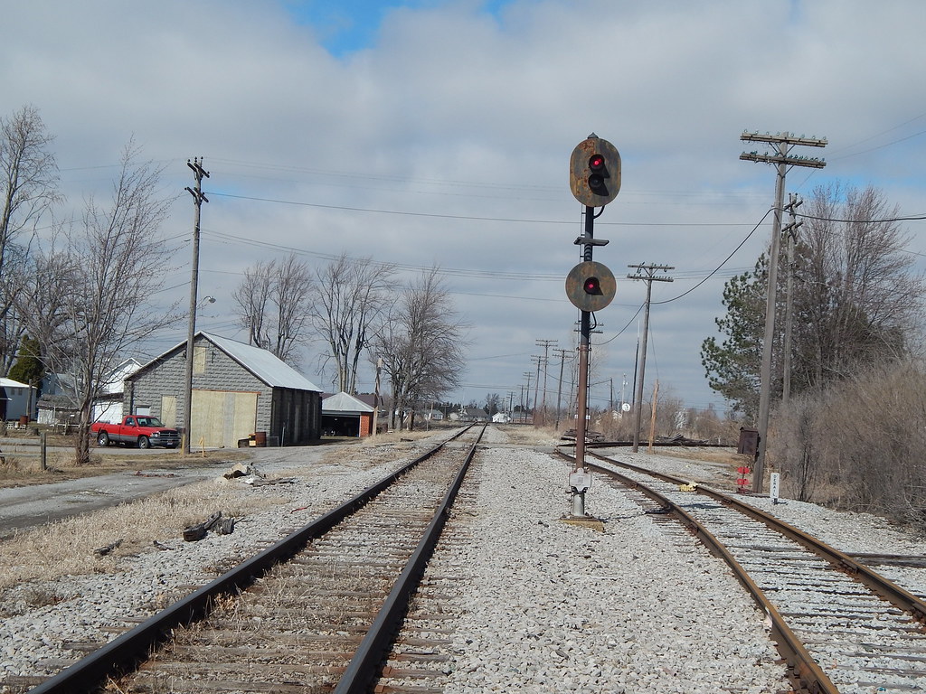 I&O at Hamler Ohio Looking north on the former NKP. The cr… Flickr