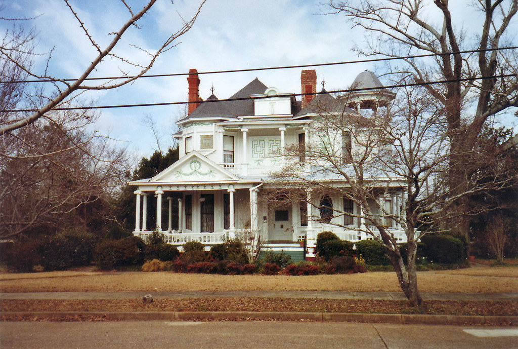 Beautiful Troy HomeTroy, Al. Wood love to own/live in a… Flickr