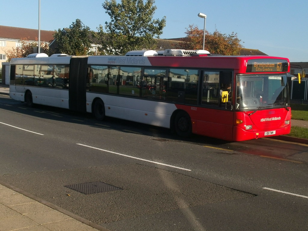 6022 S1 TWM Perry Barr Quite a unique BendiBus as its… Flickr