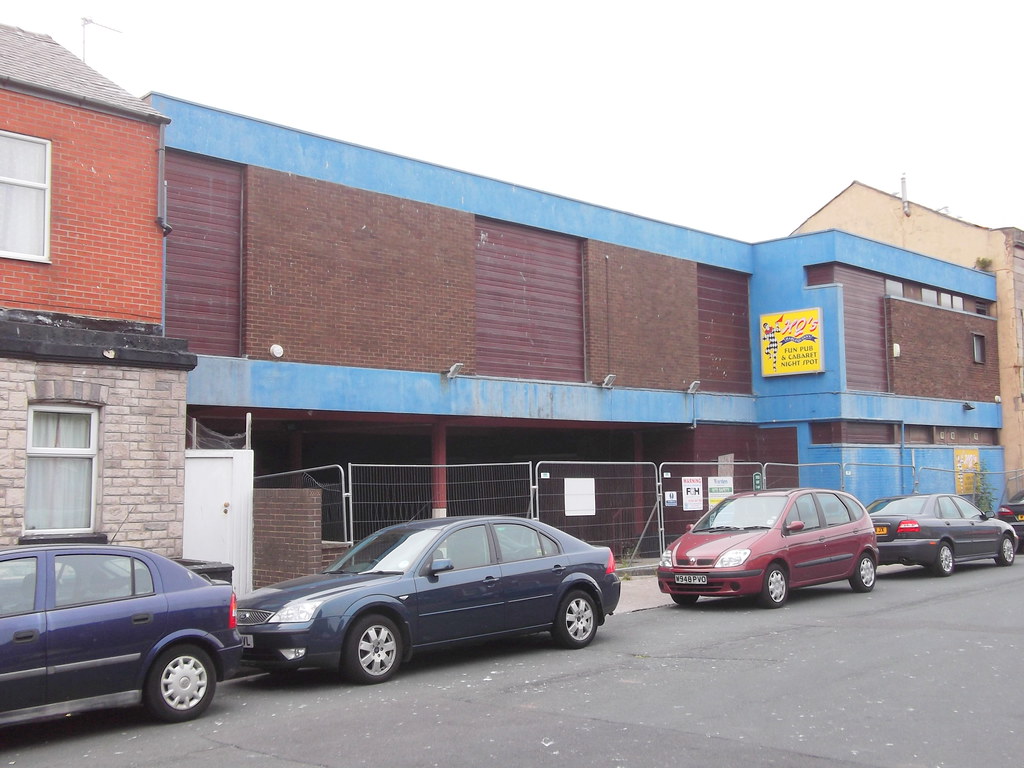 Kemp Street, Fleetwood HQ's Harlequinn's Fun Pub Flickr