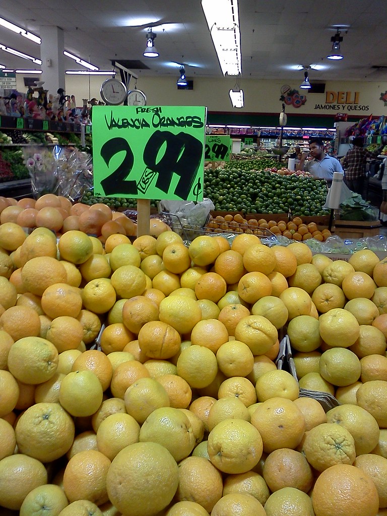 20130610_202709 Top Valu Market Louis Frayser Flickr