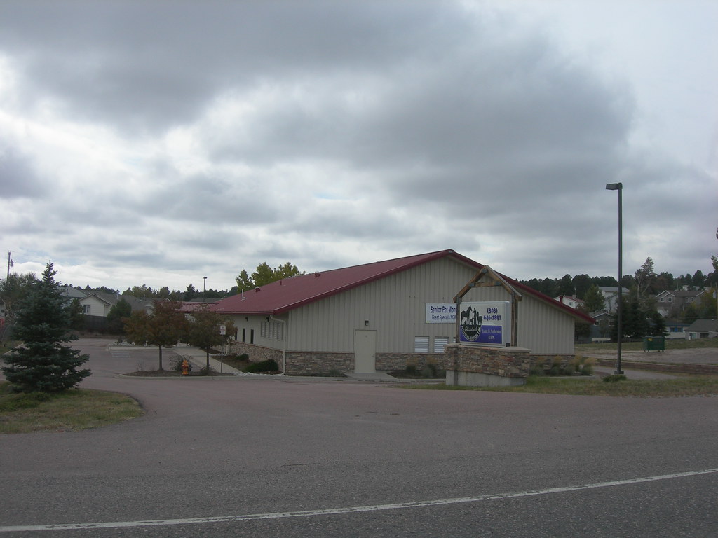 Elizabeth Animal Hospital Elizabeth, Colorado Jimmy Emerson, DVM