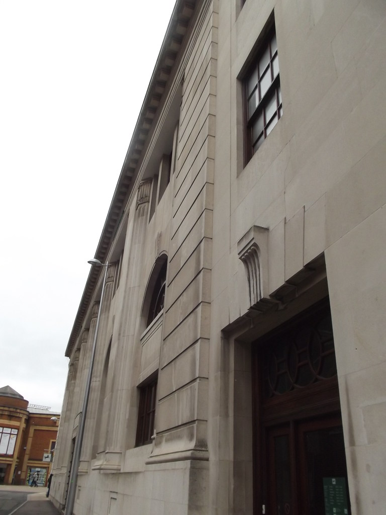 Lloyds Bank High Street, Coventry Banks in Coventry. The… Flickr