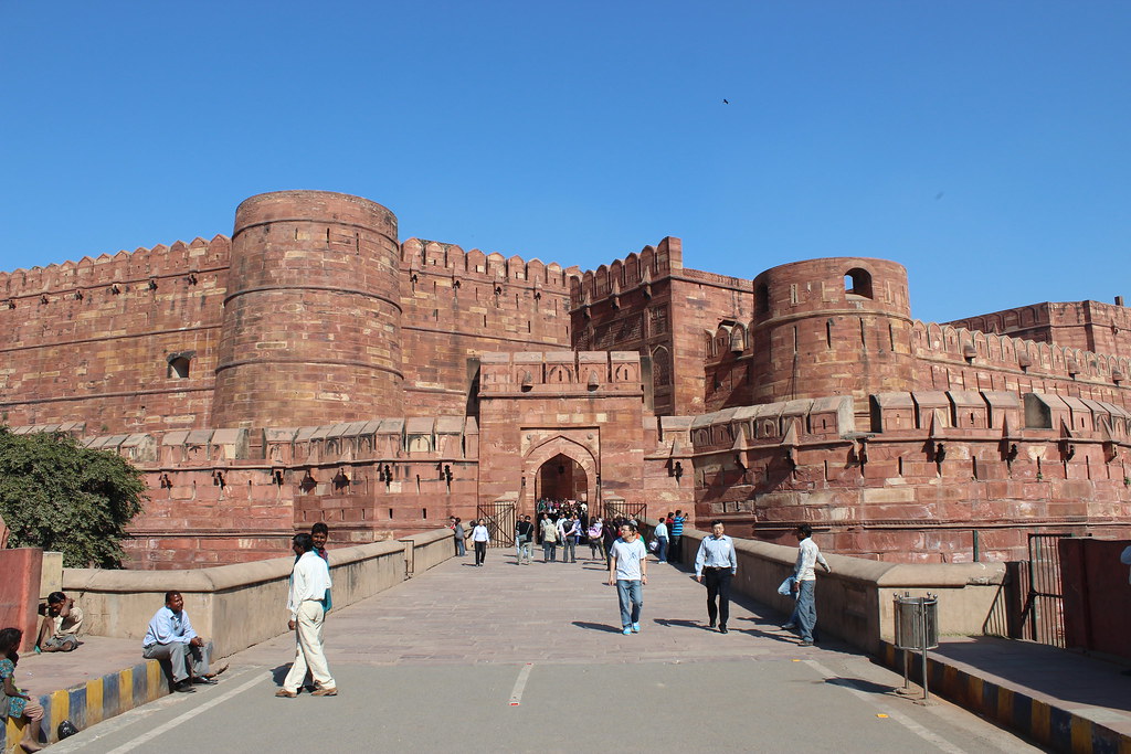 Agra Fort Agra Fort is one of the world heritage sites in … Flickr