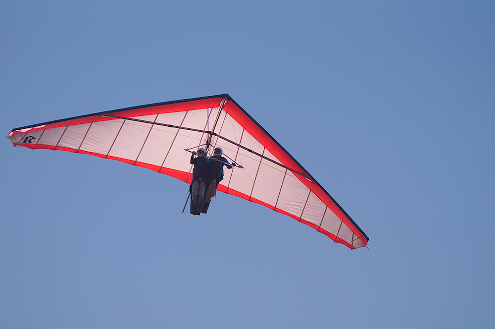 Hang gliders Our Daily Challenge front and centre. Gli… Flickr