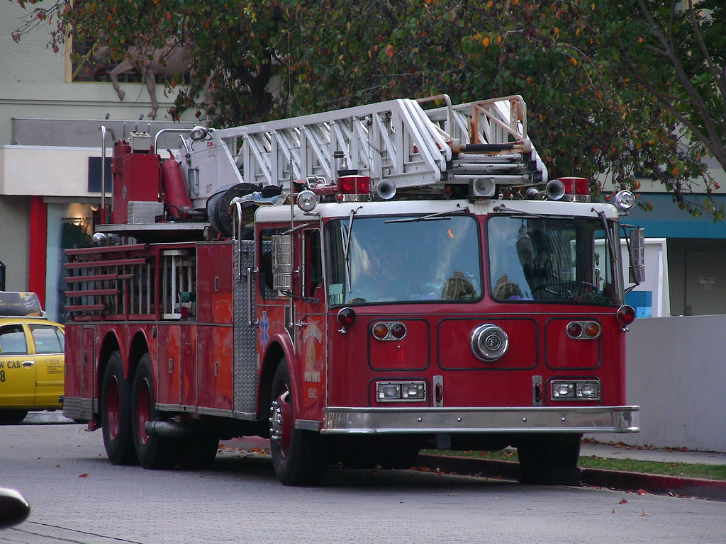 Seagrave Ladder Truck An older Seagrave ladder truck of th… Flickr