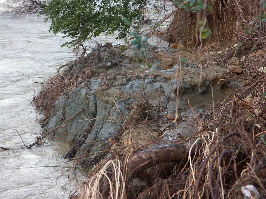 Clay bank Russian River Redwood Valley, CA 12312005 Russ… Flickr