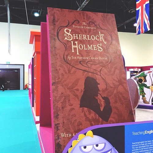 معرض الدوحة للكتاب .. كتب المعرض.. ثلاثة عشر قطة سوداء .. … Flickr