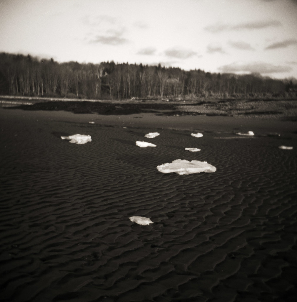 img862 Ice at Low tide at Maine. Holga 120n, tm… Flickr